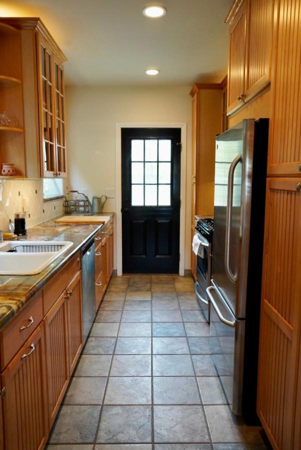 Cozy Family Hideaway, Sleeps 8, 4 Tv'S Yard, Shops Villa Simi Valley Buitenkant foto